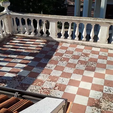 Memena - Mansarda Apartman
