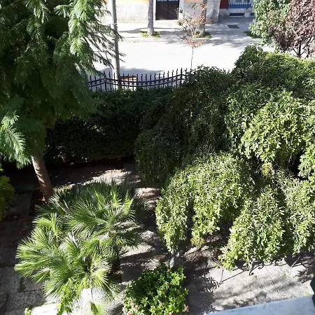 Memena - Mansarda Apartman Bari